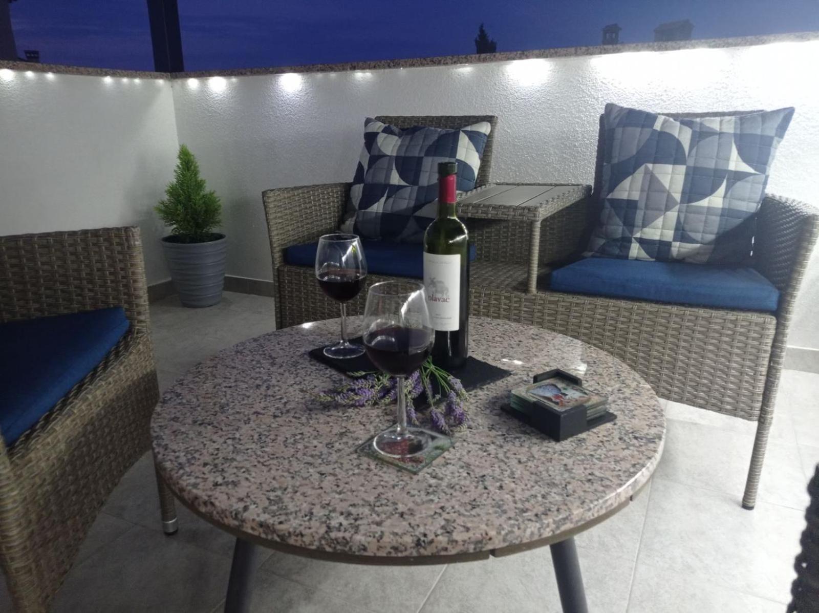 Studio Apartman Sky Rovinj Exterior photo