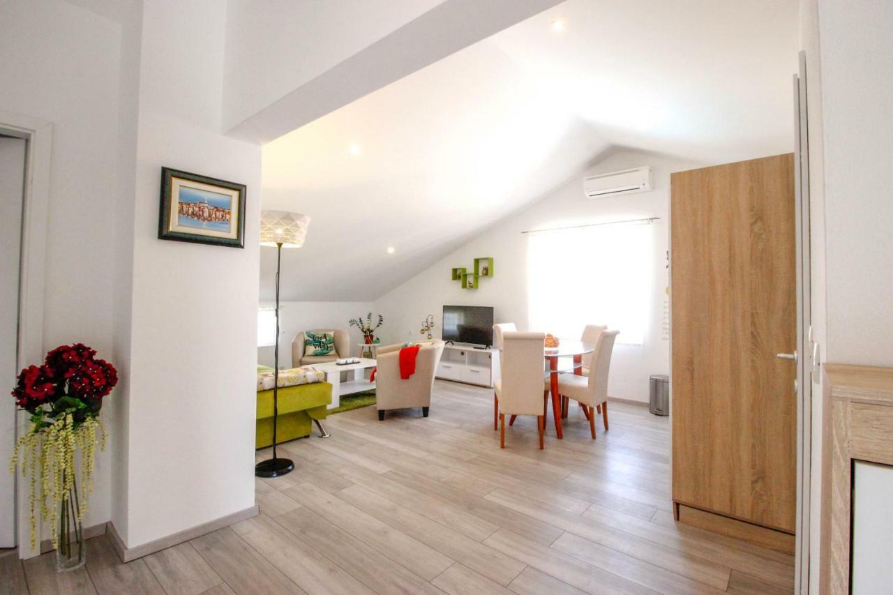 Studio Apartman Sky Rovinj Exterior photo