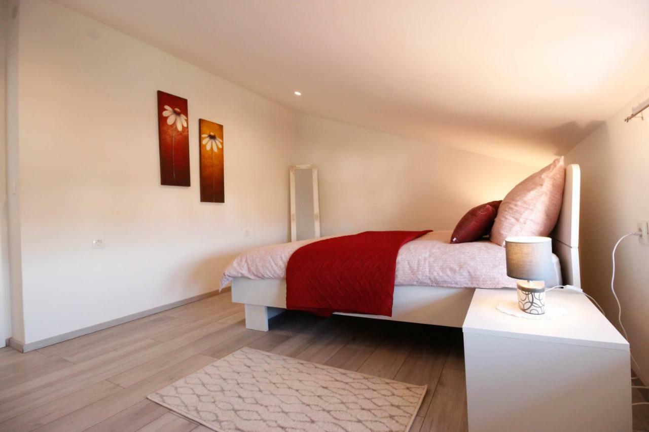 Studio Apartman Sky Rovinj Exterior photo