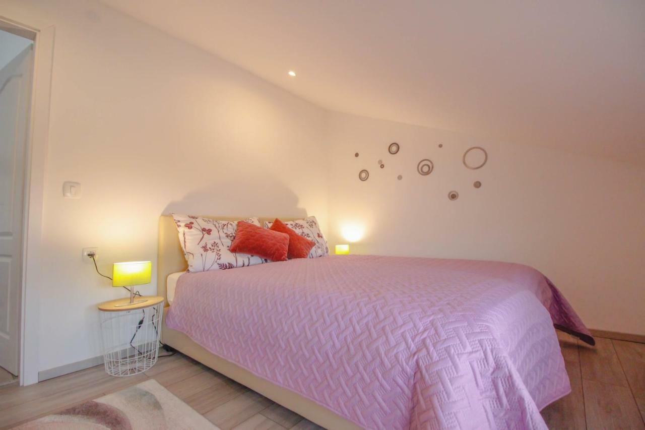 Studio Apartman Sky Rovinj Exterior photo